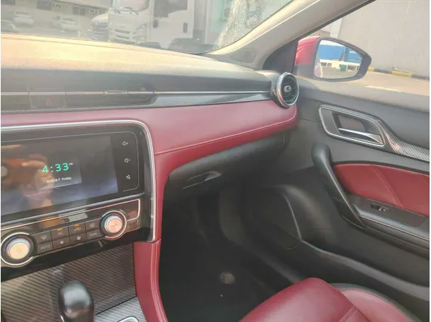 Car image 28