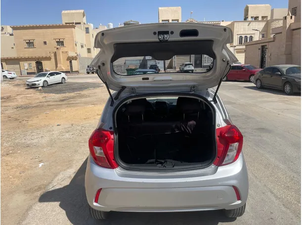 Car image 22