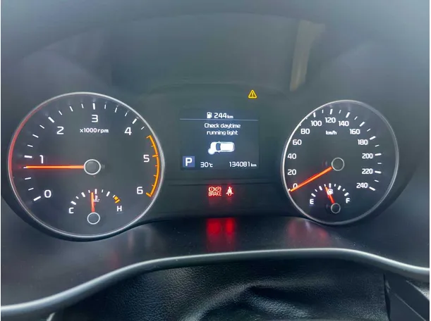 Car image 25