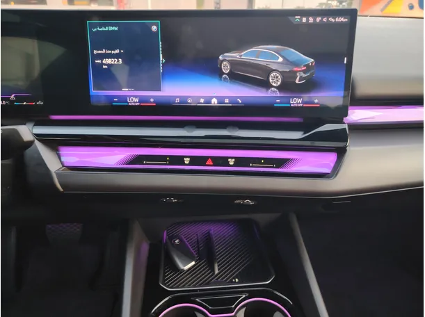 Car image 25
