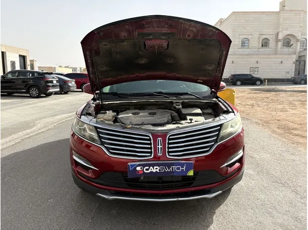 Car image 25