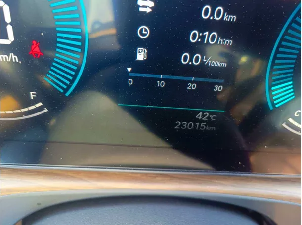 Car image 28