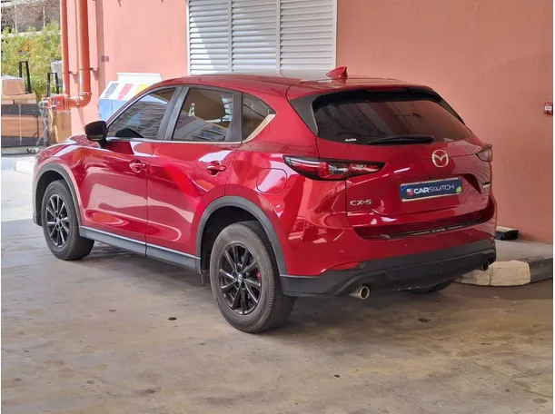 Car image 5