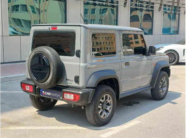 Car image 5