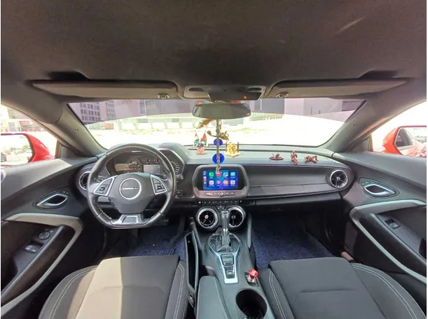 Car image 17