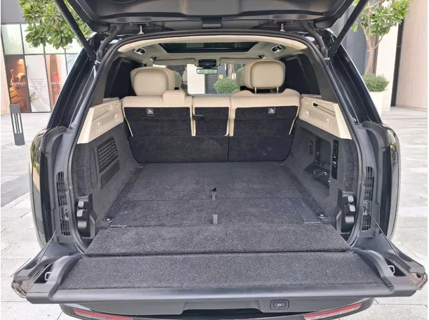 Car image 21