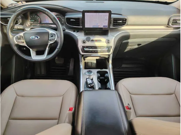 Car image 24
