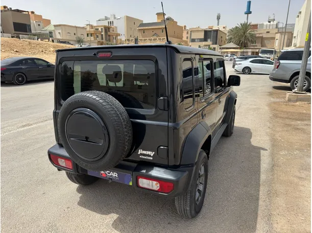 Car image 5