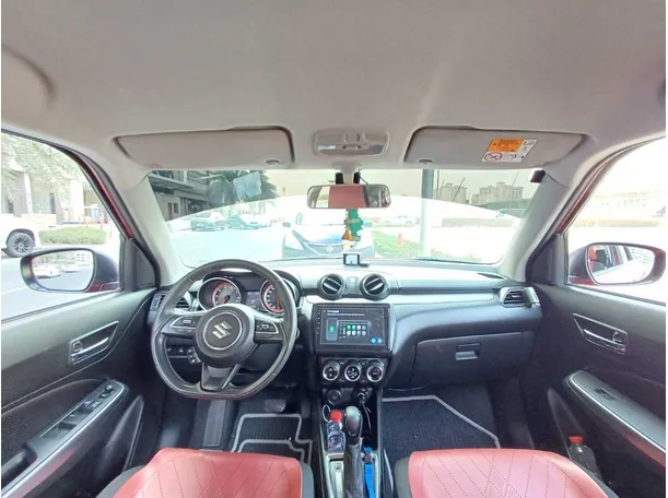 Car image 17