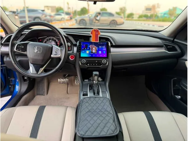 Car image 11