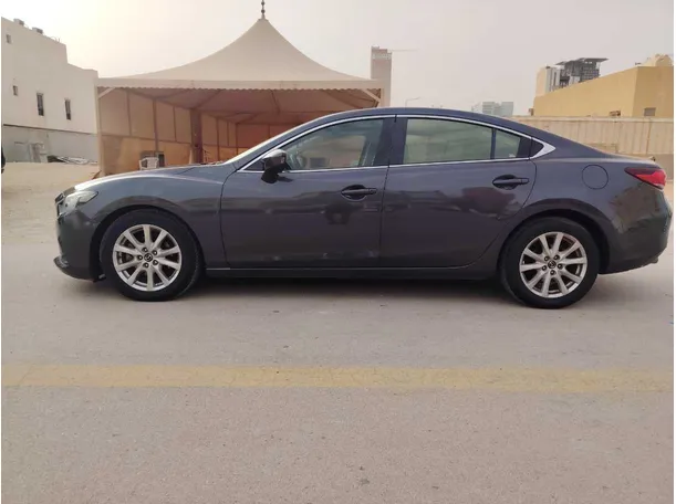 Car image 8