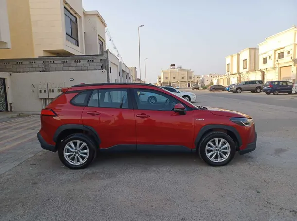 Car image 4