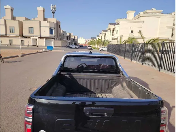 Car image 27