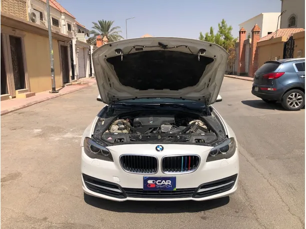 Car image 24