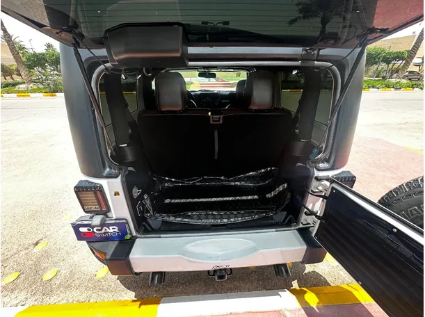 Car image 21
