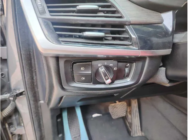 Car image 42