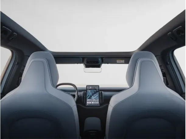 Car image 7