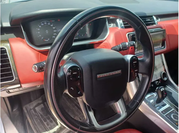 Car image 19