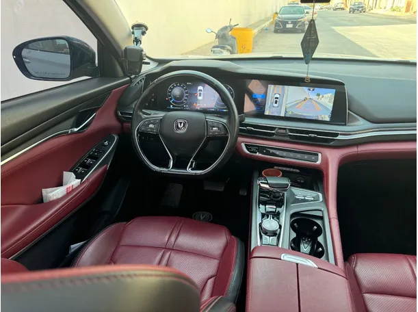 Car image 16