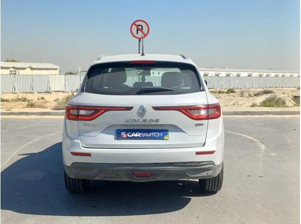Car image 6