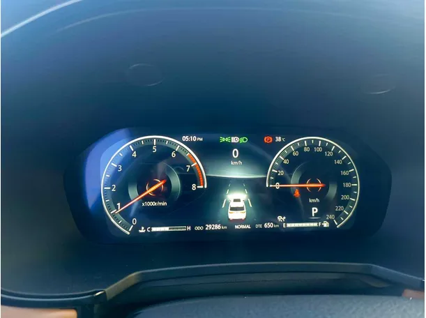 Car image 30