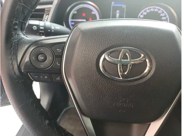 Car image 19