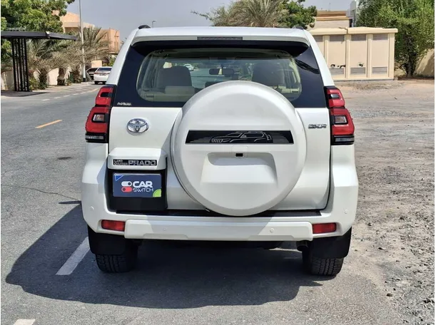 Car image 6