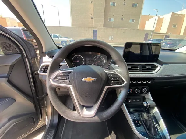 Car image 15