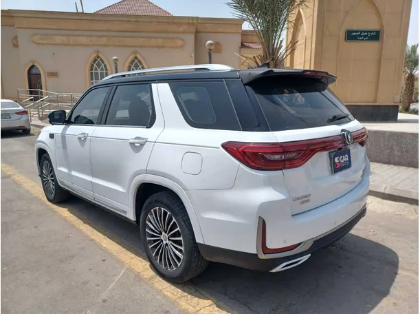 Car image 7