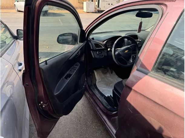 Car image 17