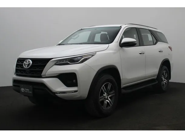 2025 Toyota Fortuner in Abu Dhabi