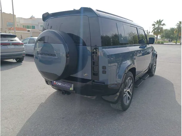 Car image 5