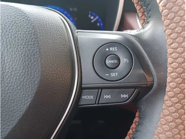 Car image 23