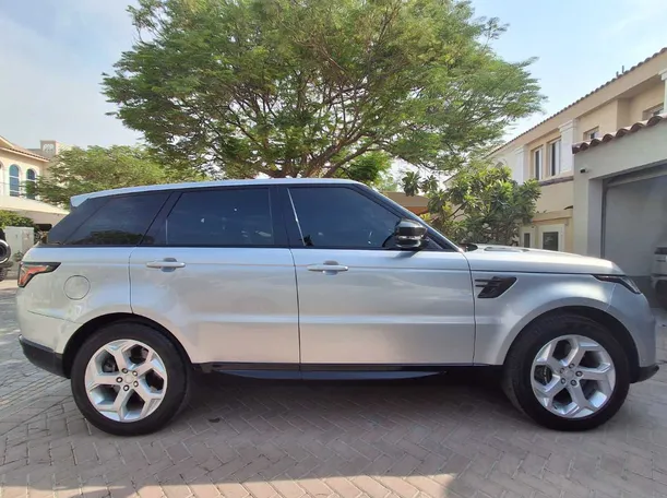 Car image 8