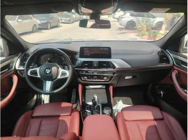 Car image 21