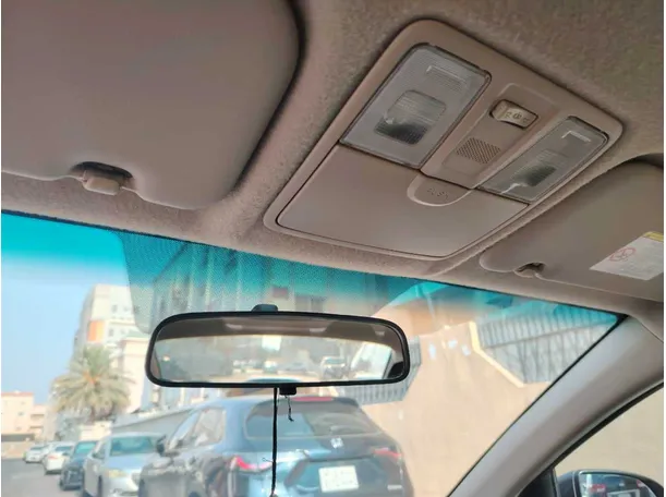 Car image 33