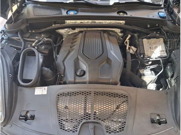 Car image 22