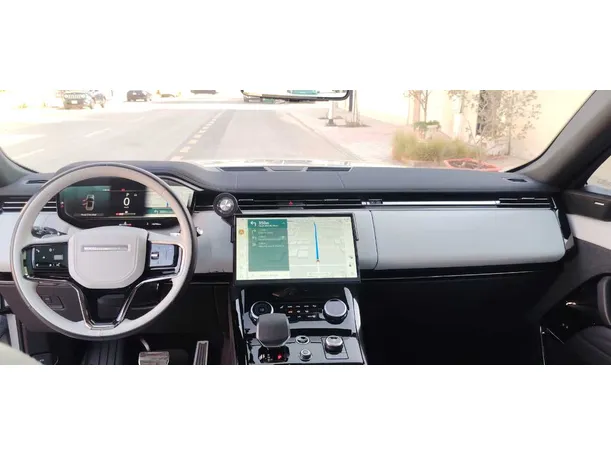 Car image 17