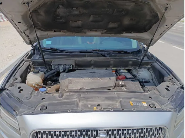 Car image 25