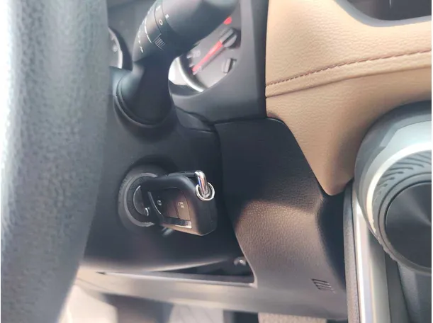 Car image 32