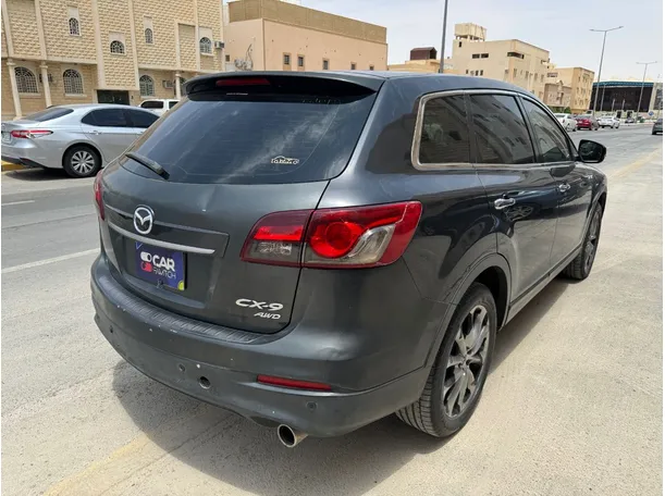 Car image 5