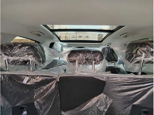 Car image 29