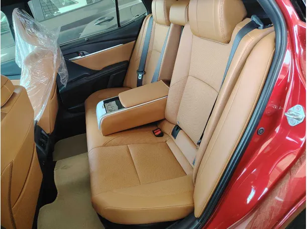 Car image 24