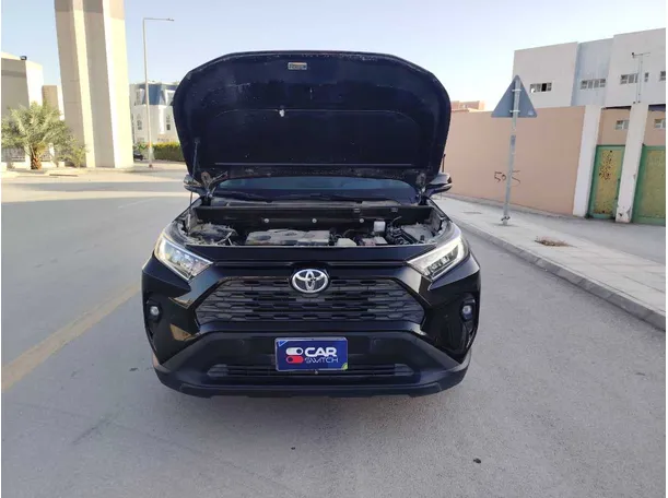 Car image 32