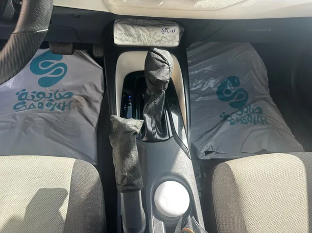 Car image 17
