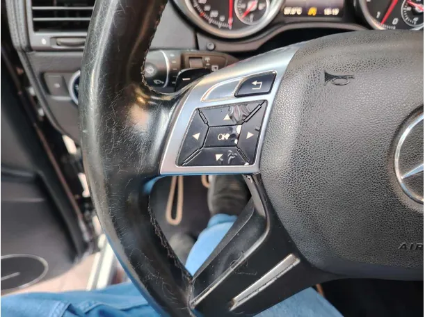 Car image 37