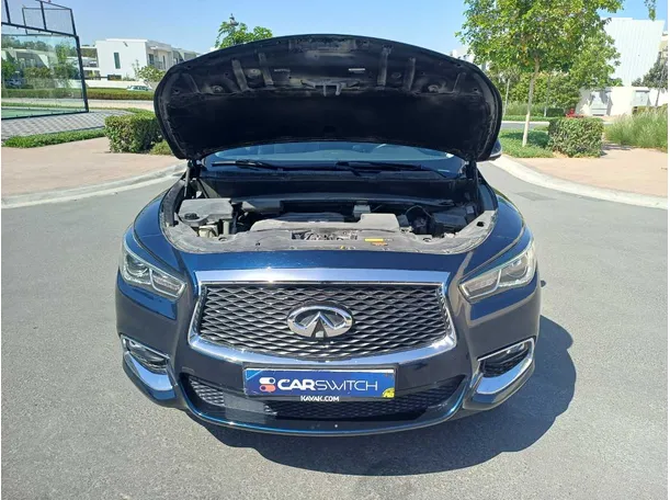 Car image 26