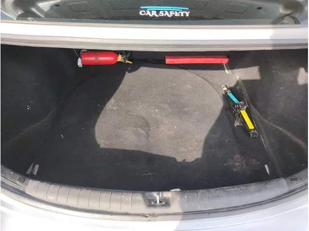 Car image 31