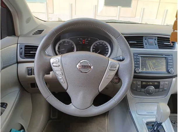 Car image 17