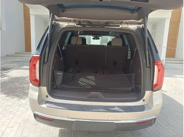Car image 27